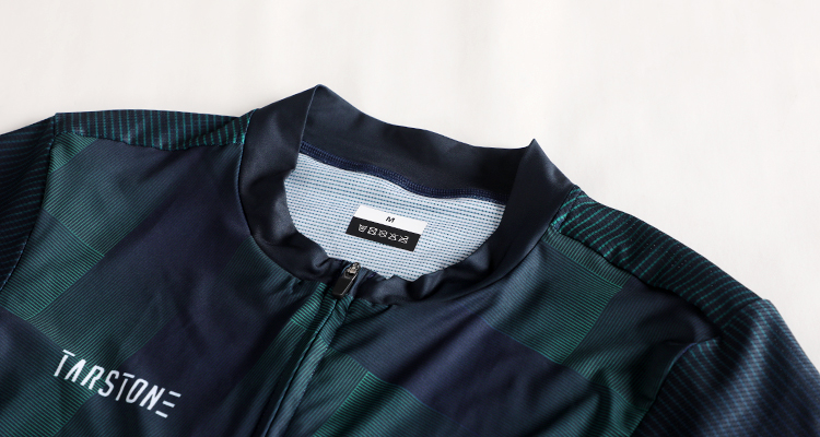 zippered cycling jersey